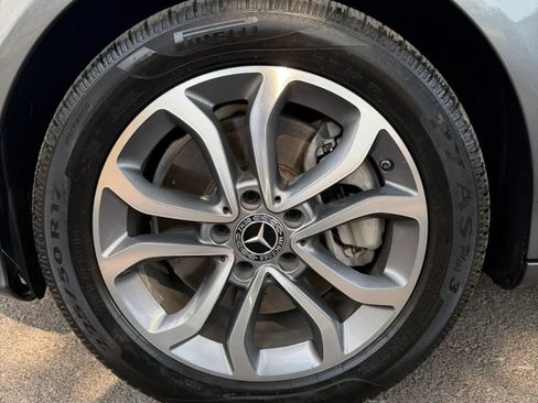 Used 2018 Mercedes-Benz C 300 4MATIC Sedan w/ Premium Package image 19