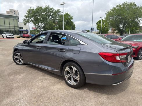 Used 2018 Honda Accord EX image 6