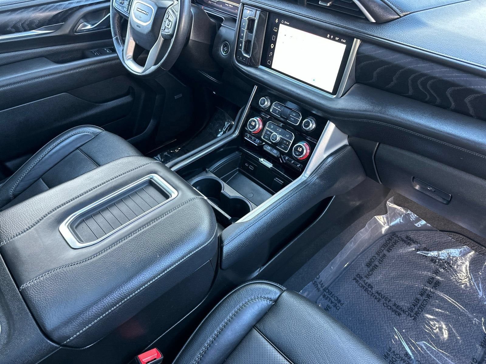 Used 2023 GMC Yukon XL Denali AWD/4WD image 18
