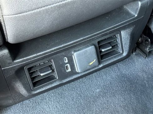 Used 2025 GMC Sierra 1500 SLT image 39