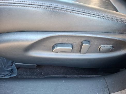 Used 2017 INFINITI Q70 L 3.7 image 14