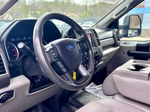 Used 2020 Ford F250 XL w/ Power Equipment Group image 20