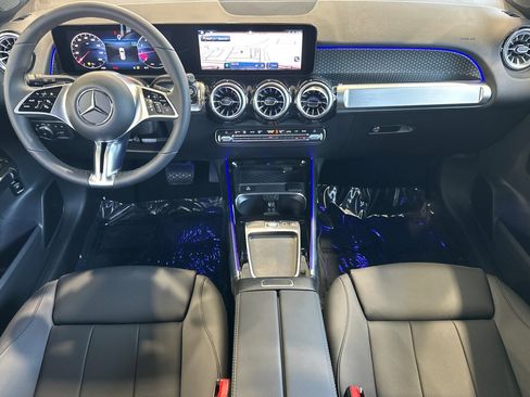 New 2025 Mercedes-Benz GLB 250 image 13