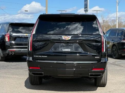 Used 2026 Cadillac Escalade Platinum Sport w/ LPO, Floor Liner Package AWD/4WD image 51