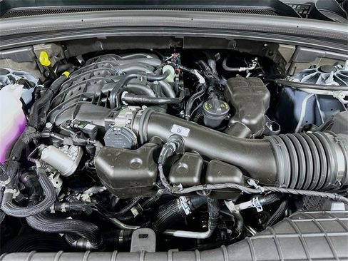 New 2025 Jeep Grand Cherokee Altitude image 18