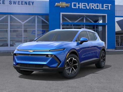 New 2026 Chevrolet Equinox EV LT image 6