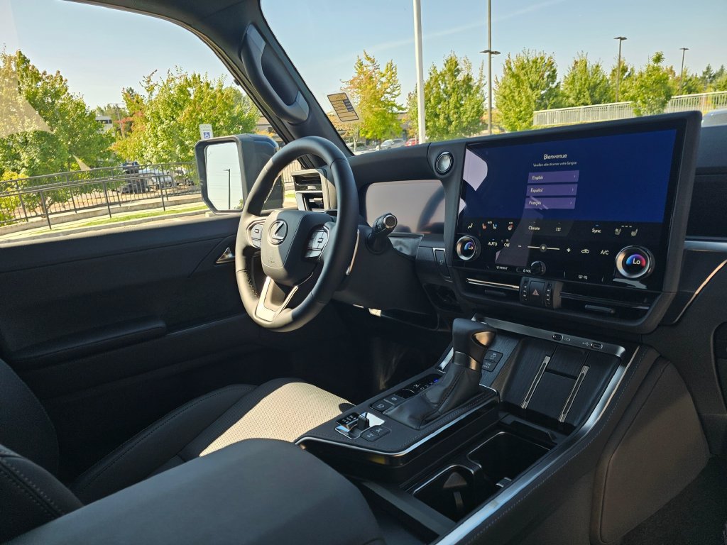 Used 2026 Lexus GX 550 AWD/4WD image 10