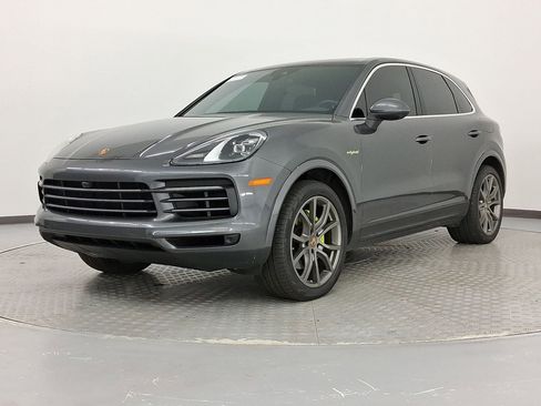 Used 2023 Porsche Cayenne E-Hybrid image 1