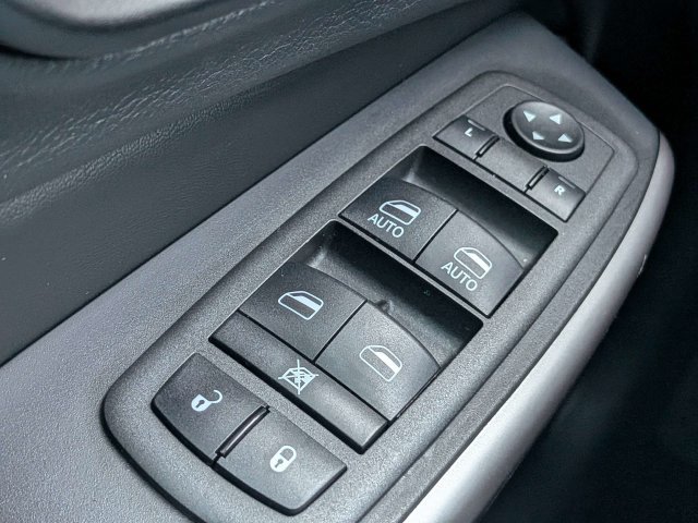 Used 2022 Jeep Cherokee Latitude Lux AWD/4WD image 23