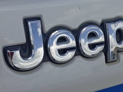 Used 2021 Jeep Compass Latitude AWD/4WD image 11