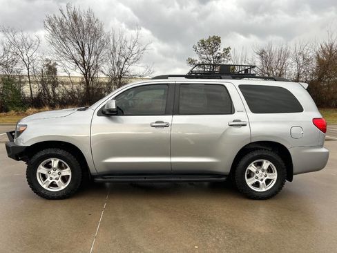 Used 2014 Toyota Sequoia SR5 image 9