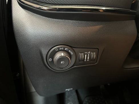 New 2026 Jeep Compass Latitude image 19