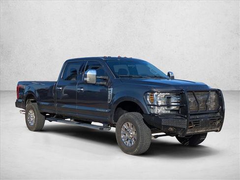 Used 2019 Ford F350 XLT w/ XLT Premium Package image 3