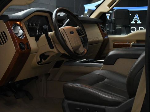 Used 2015 Ford F350 King Ranch w/ King Ranch w/Chrome Package AWD/4WD image 51