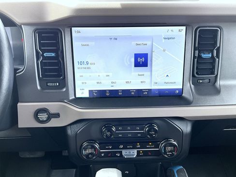 Used 2024 Ford Bronco Wildtrak image 14