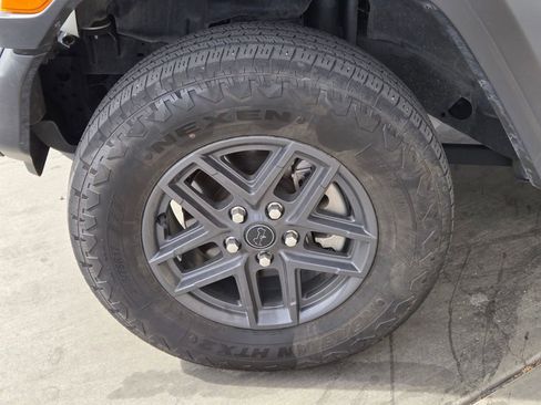 Used 2024 Jeep Wrangler Sport S image 5