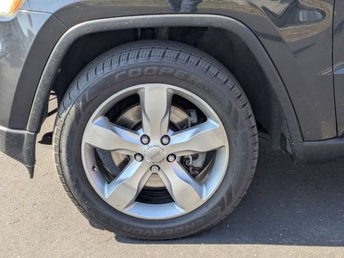 Used 2013 Jeep Grand Cherokee Overland AWD/4WD image 13
