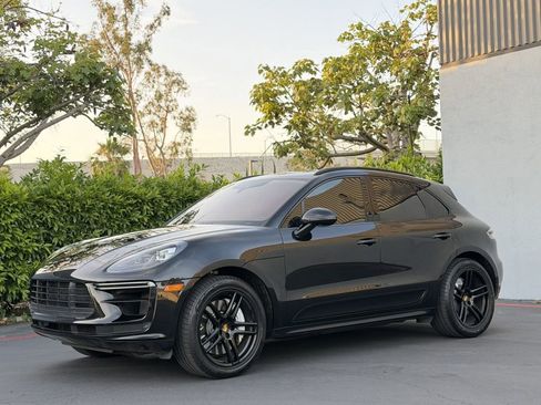 Used 2020 Porsche Macan Turbo image 6