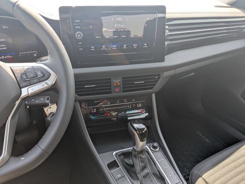 Used 2026 Volkswagen Jetta S FWD image 22