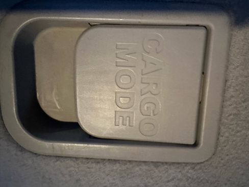 Used 2013 Lincoln Navigator L 4WD w/ HD Trailer Tow Pkg image 34