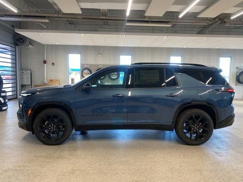 New 2026 Chevrolet Traverse RS w/ LPO, Floor Liner Package AWD/4WD image 10