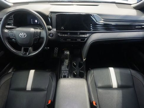 Used 2025 Toyota Camry SE FWD image 23