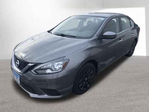 Used 2017 Nissan Sentra SV image 3