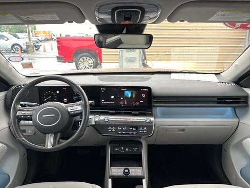 Used 2024 Hyundai Kona Limited FWD image 15