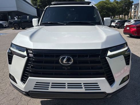 Used 2026 Lexus GX 550 w/ Accessory Package (31) AWD/4WD image 8