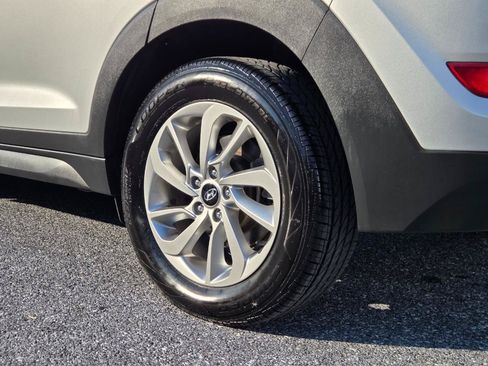 Used 2018 Hyundai Tucson SE FWD image 14