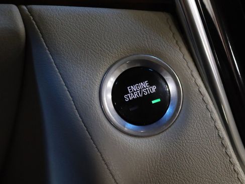Used 2015 Cadillac Escalade Luxury AWD/4WD image 72