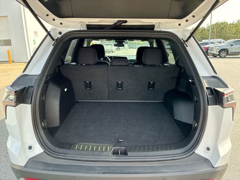 Used 2025 Chevrolet Equinox LT FWD image 25
