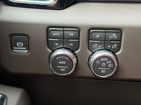 New 2026 GMC Sierra 2500 Denali w/ Denali Reserve Package image 23