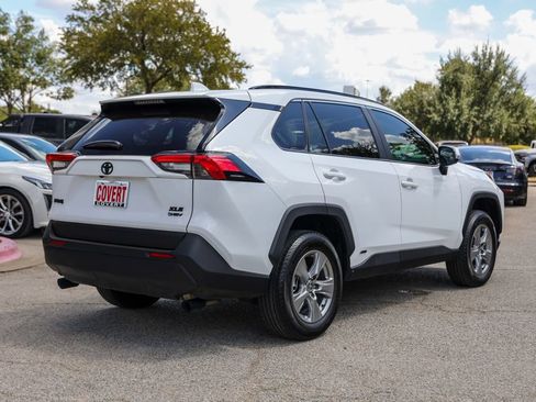 Used 2025 Toyota RAV4 XLE w/ Convenience Package AWD/4WD image 4