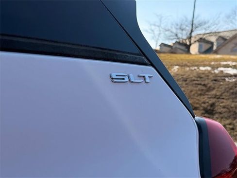 Used 2022 GMC Terrain SLT image 20