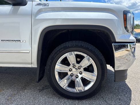 Used 2018 GMC Sierra 1500 SLT AWD/4WD image 5