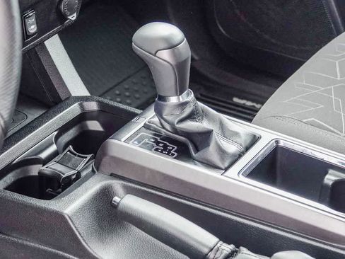 Used 2017 Toyota Tacoma TRD Off-Road w/ Tow Package image 19