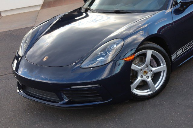 Used 2018 Porsche 718 Cayman w/ Sport Chrono Package RWD image 6