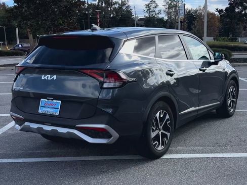 Used 2023 Kia Sportage EX image 9