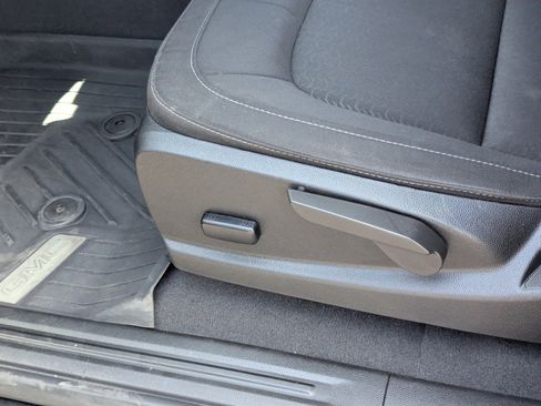 Used 2022 GMC Canyon Elevation image 18