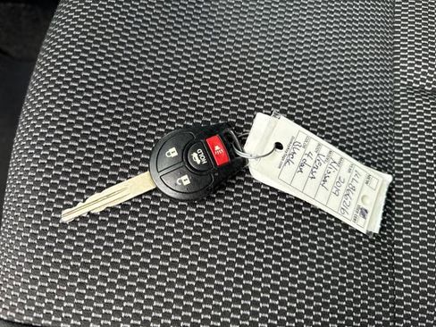 Used 2019 Nissan Versa SV FWD image 6