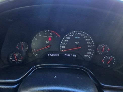 Used 1998 Chevrolet Corvette Convertible RWD image 12