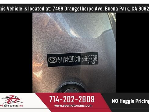 Used 2015 Toyota Sienna LE FWD image 54
