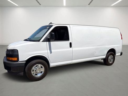 Used 2024 Chevrolet Express 3500 Extended w/ Driver Convenience Package RWD image 2