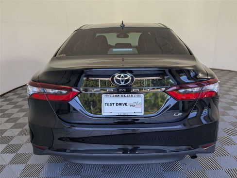Used 2022 Toyota Camry LE w/ Convenience Package FWD image 7