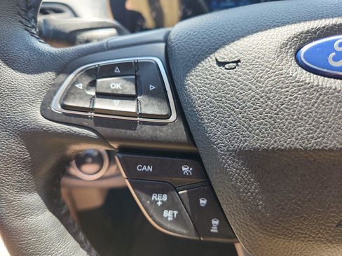 Used 2019 Ford Escape Titanium AWD/4WD image 30