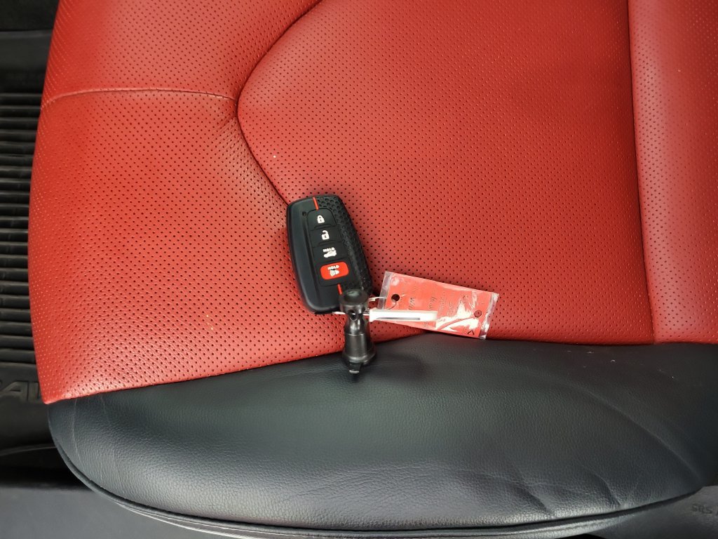 Used 2023 Toyota Highlander XSE FWD image 28