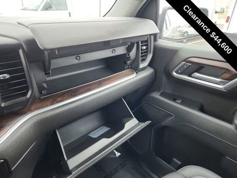 Used 2025 GMC Sierra 1500 SLT image 48