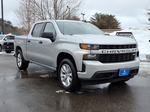 Used 2022 Chevrolet Silverado 1500 Custom image 3