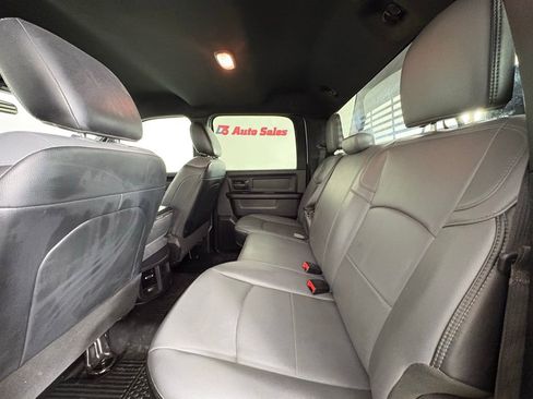 Used 2024 RAM 3500 Tradesman w/ Chrome Appearance Group AWD/4WD image 42
